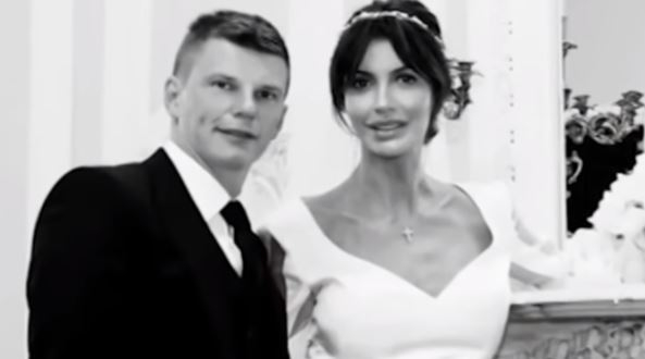 Болеющая некрозом экс-супруга Аршавина жалеет о разводе с первым мужем