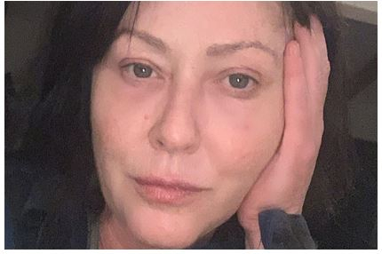 50-летняя актриса из «Зачарованных» показала лицо без макияжа