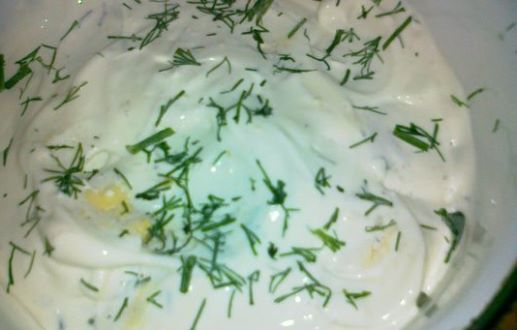 Яйца, запеченные в сметане