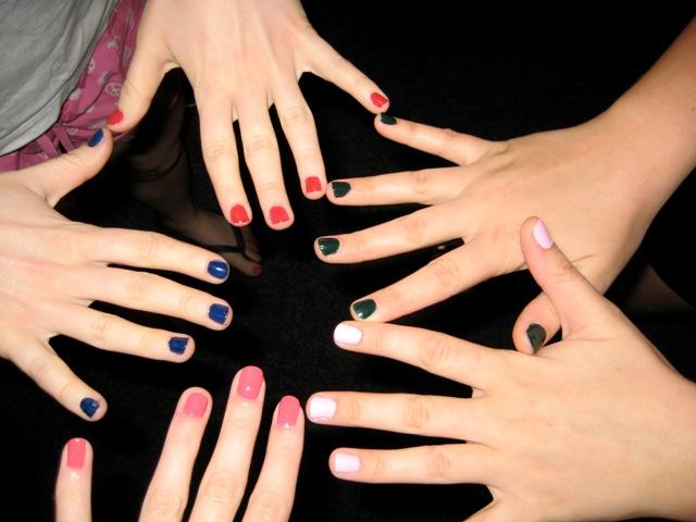 Как выбрать лак для ногтей?