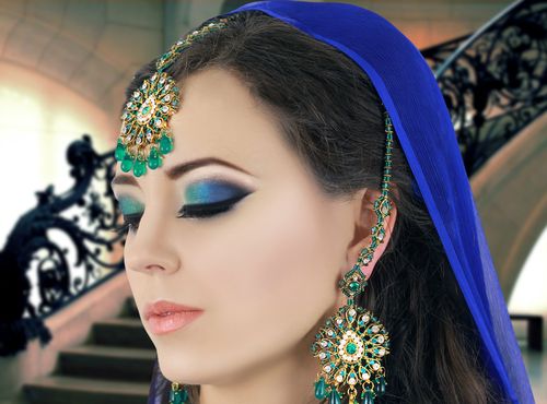 Тени для голубых глаз и оттенок радужки