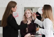 Академия красоты: Путь к профессиональной карьере в индустрии красоты